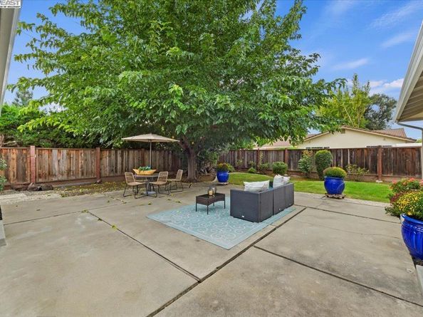 2320 Sandpiper Way, Pleasanton CA 94566