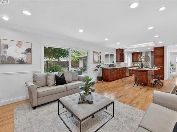2320 Sandpiper Way, Pleasanton CA 94566