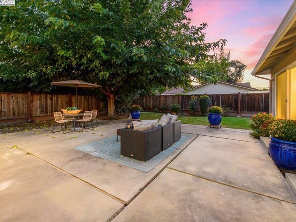 2320 Sandpiper Way, Pleasanton CA 94566