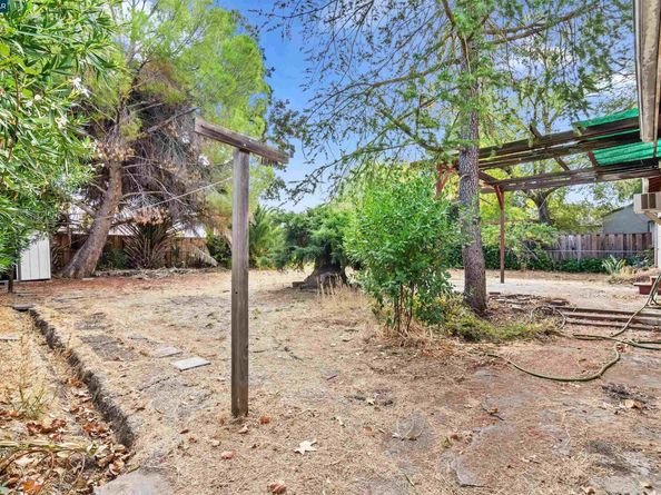 1007 Pleasant Valley Dr, Pleasant Hill CA 94523