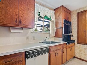 1007 Pleasant Valley Dr, Pleasant Hill CA 94523