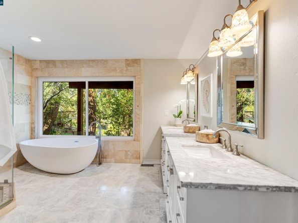 33 Marston Rd, Orinda CA 94563