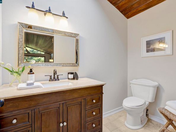 33 Marston Rd, Orinda CA 94563