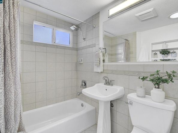 1430 Piedra Dr, Walnut Creek CA 94597