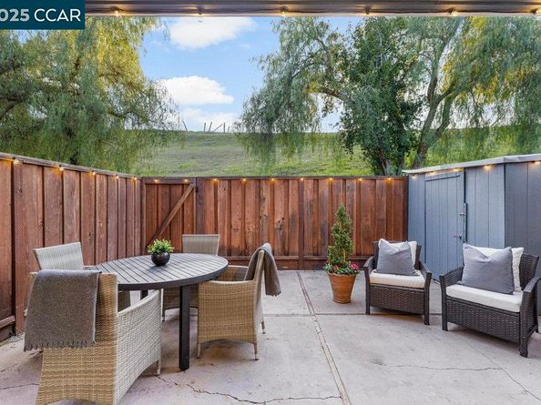 1048 Spring Valley Common, Livermore CA 94551