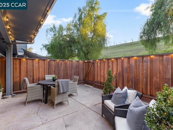 1048 Spring Valley Common, Livermore CA 94551