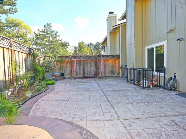2514 Fern Leaf Ln, Martinez CA 94553