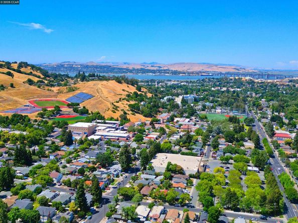 2514 Fern Leaf Ln, Martinez CA 94553