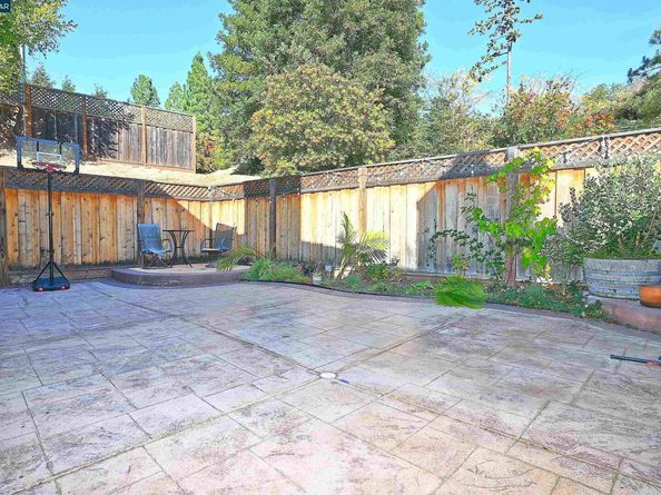 2514 Fern Leaf Ln, Martinez CA 94553