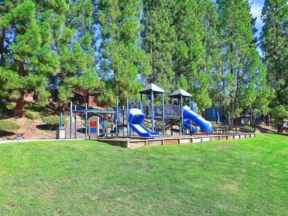 2514 Fern Leaf Ln, Martinez CA 94553