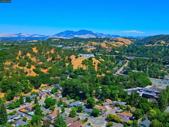 2514 Fern Leaf Ln, Martinez CA 94553