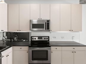 311 Oak Street 829, Oakland CA 94607