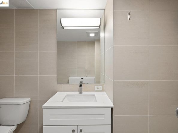 311 Oak Street 829, Oakland CA 94607