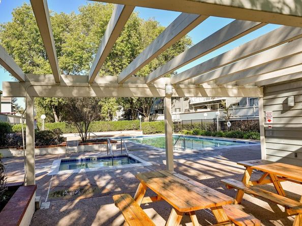 3467 Pinewood Ter 202, Fremont CA 94536