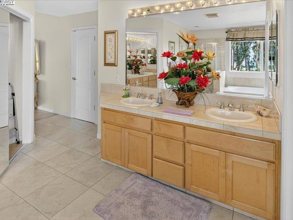 3505 Park Ridge Dr, Richmond CA 94806