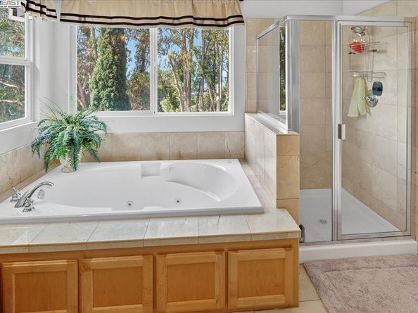 3505 Park Ridge Dr, Richmond CA 94806