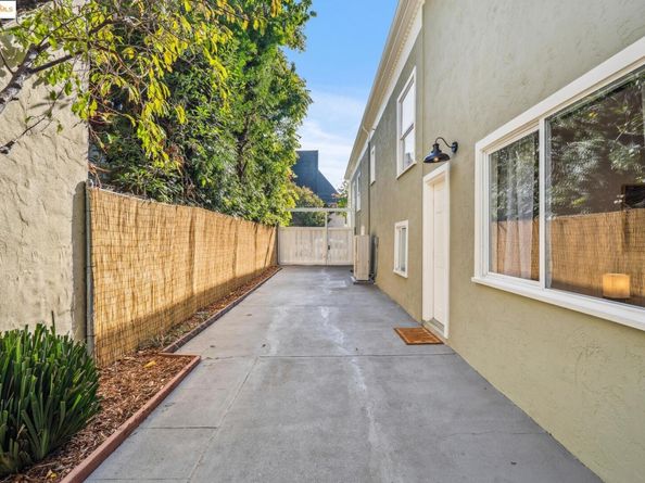 1054 54th St., Oakland CA 94608