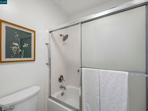 4 Commodore Drive D335, Emeryville CA 94608