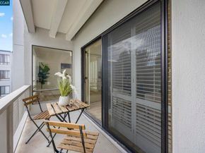 4 Commodore Drive D335, Emeryville CA 94608