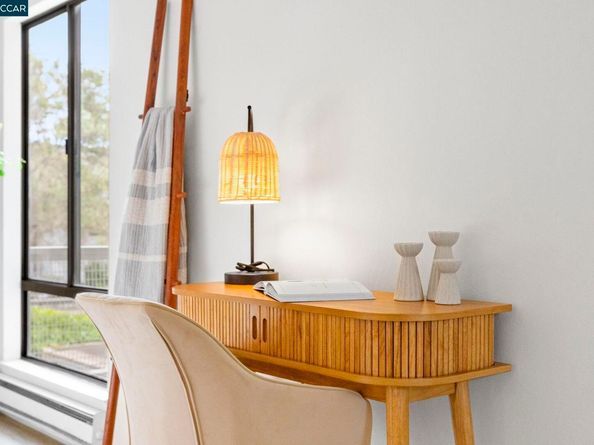 4 Commodore Drive D335, Emeryville CA 94608