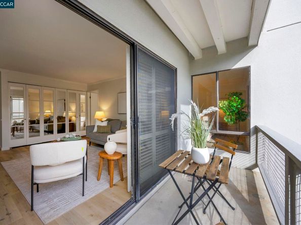 4 Commodore Drive D335, Emeryville CA 94608