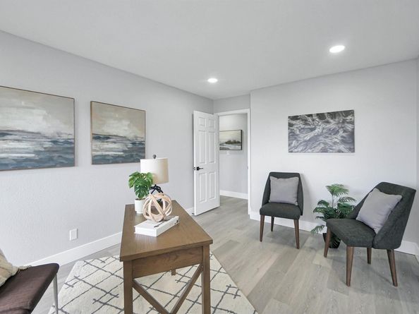 26937 Hayward Blvd 217, Hayward CA 94542