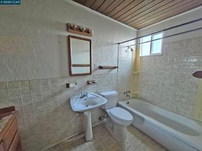 3135 Alta Mira Dr, Richmond CA 94806