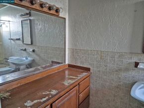 3135 Alta Mira Dr, Richmond CA 94806