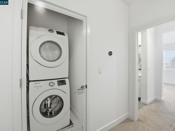 967 24Th St, Oakland CA 94607