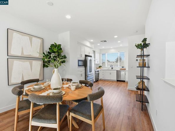 967 24Th St, Oakland CA 94607