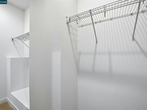 967 24Th St, Oakland CA 94607