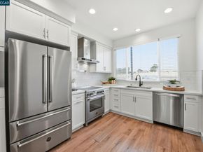 967 24Th St, Oakland CA 94607