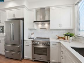 967 24Th St, Oakland CA 94607