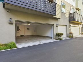 967 24Th St, Oakland CA 94607