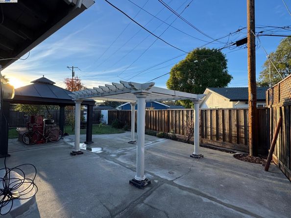 7608 Canterbury Ln, Dublin CA 94568