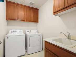 1775 Rose Gate Cmn, Livermore CA 94551