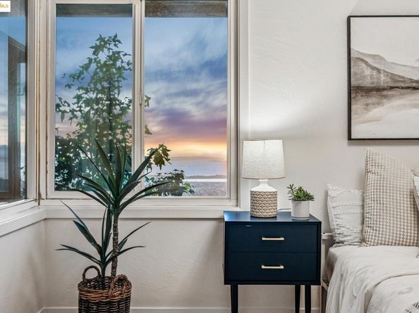 946 Creston Rd, Berkeley CA 94708