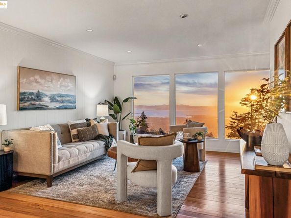 946 Creston Rd, Berkeley CA 94708