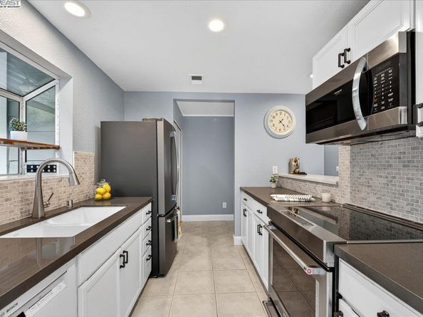 7875 Canyon Meadow Cir C, Pleasanton CA 94588