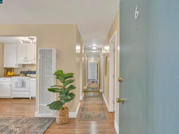 4888 Clayton Rd 6, Concord CA 94521