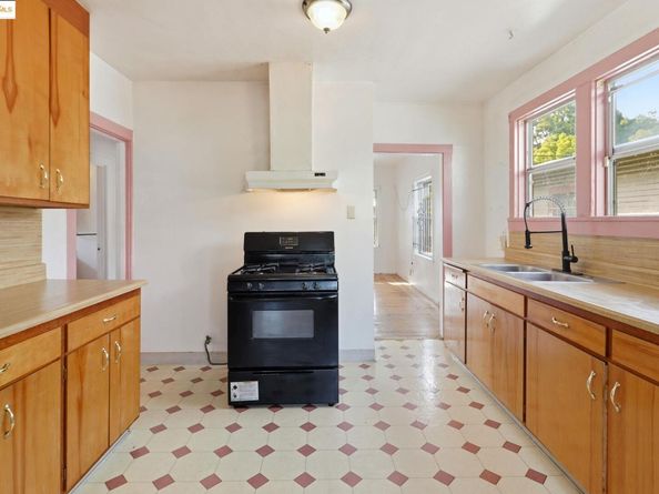 3632 Hageman Avenue, Oakland CA 94619