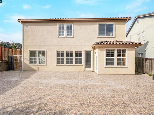 5700 Oakmont Dr, Richmond CA 94806