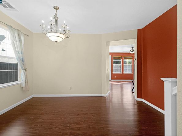 5700 Oakmont Dr, Richmond CA 94806