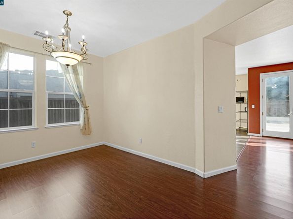 5700 Oakmont Dr, Richmond CA 94806