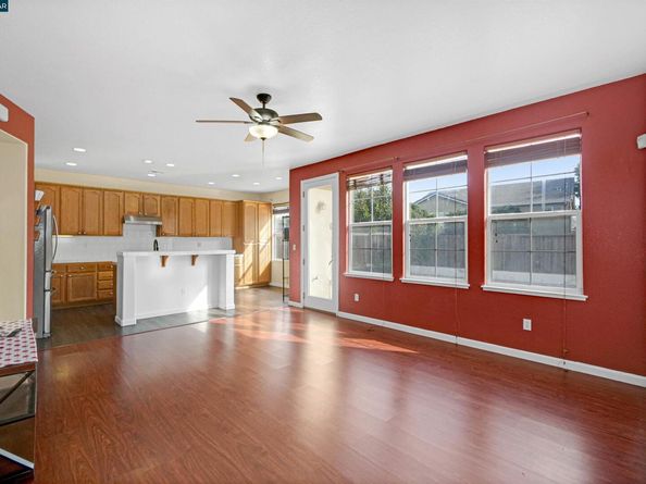 5700 Oakmont Dr, Richmond CA 94806