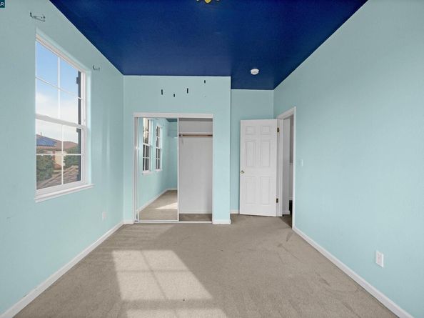 5700 Oakmont Dr, Richmond CA 94806