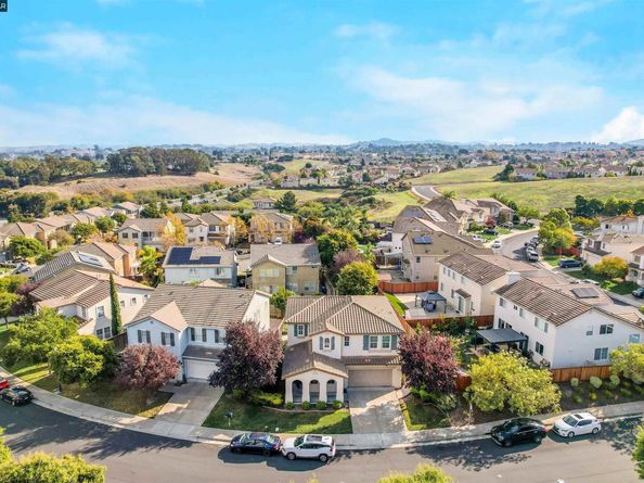 5700 Oakmont Dr, Richmond CA 94806