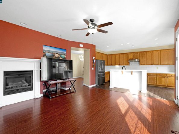 5700 Oakmont Dr, Richmond CA 94806