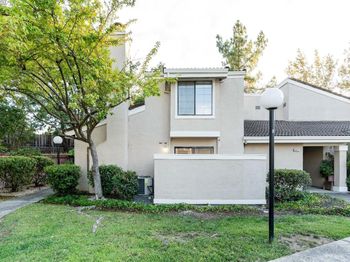601 Palomino Dr