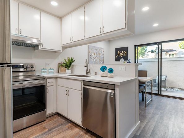 601 Palomino Dr C, Pleasanton CA 94566
